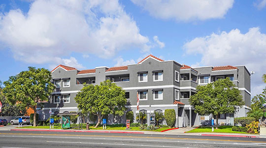 The Duke Apartment Homes Exterior building